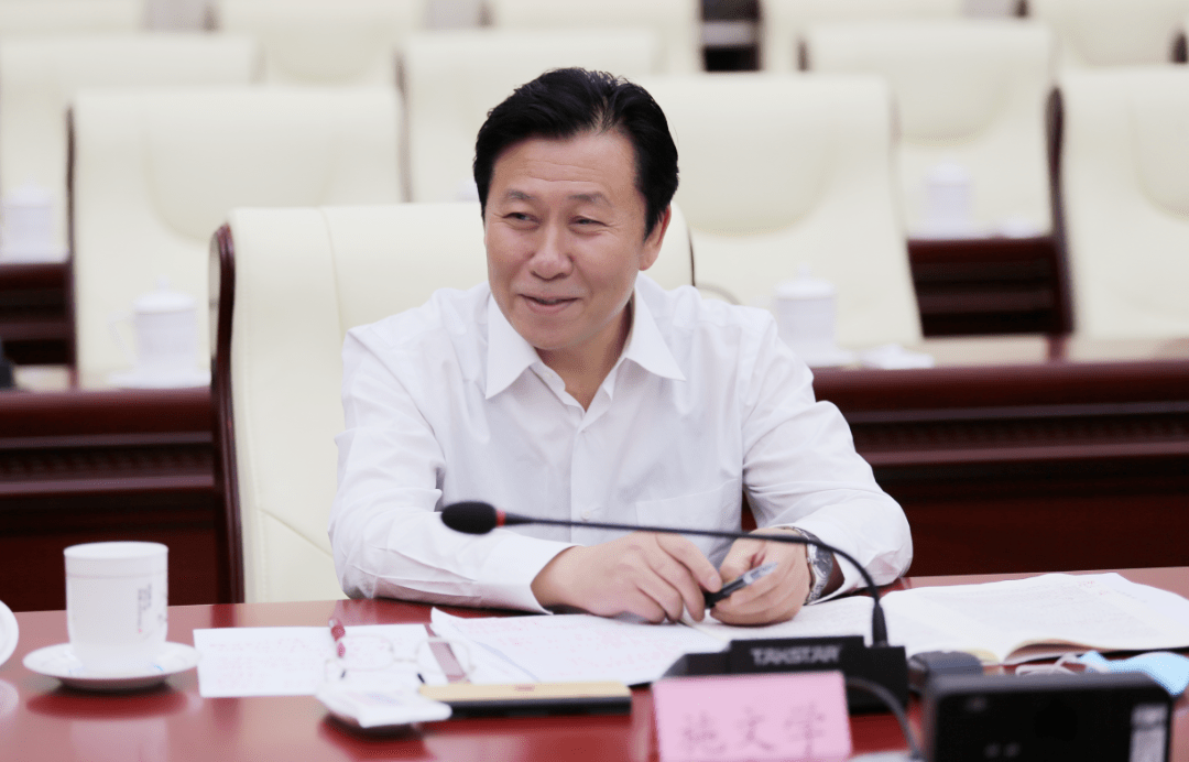 自治区人大常委会机关召开青年干部党史学习教育座谈会