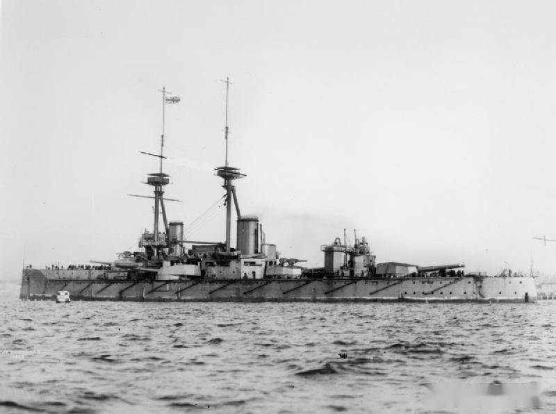 英国海军"前卫"号战列舰,属于圣文森特级,1917年7月爆炸沉没.