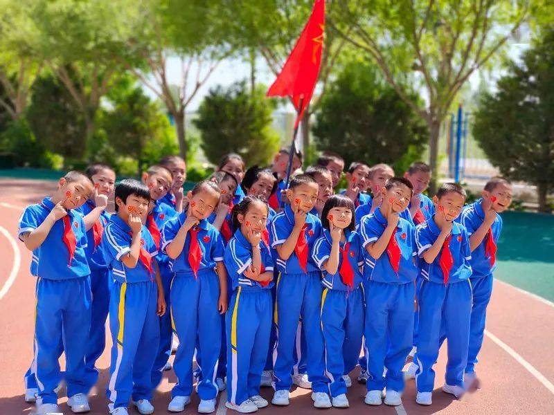 金塔县鼎新小学唱响红色主旋律让党史学习教育活起来