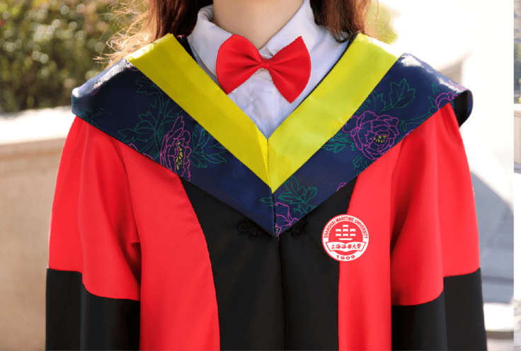 2021届新校友请穿上你的专属定制学位服定格最美的海大毕业季