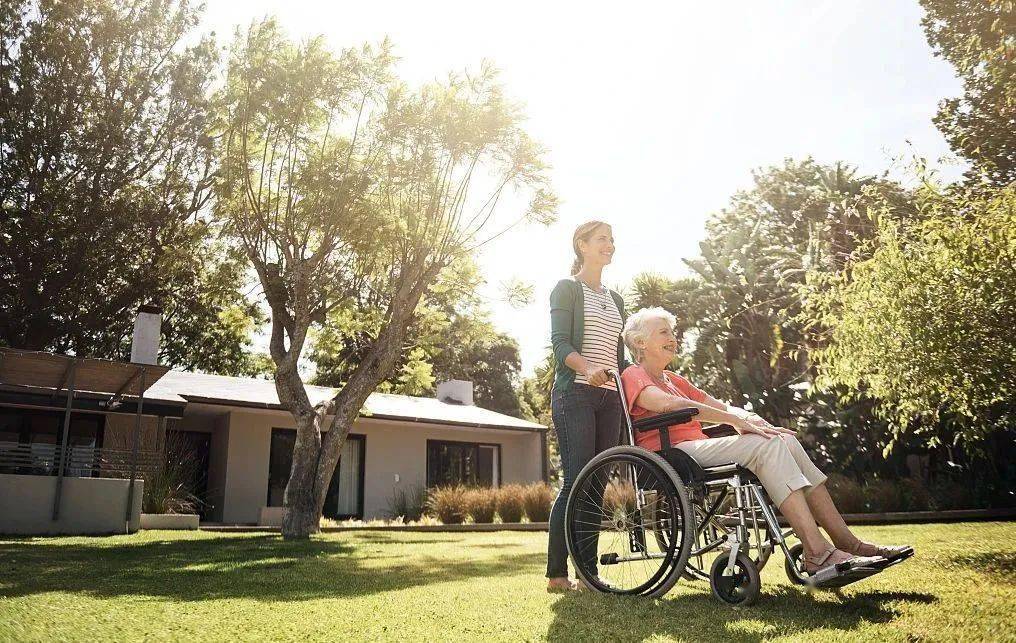 如何做到休闲体育产业和养老产业融合发展?