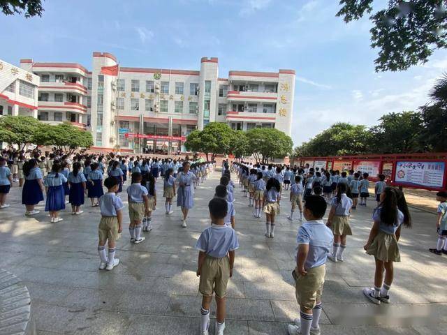 焦作解放区学生路小学举行喜迎建党百年争当红色接班人少先队入队仪式