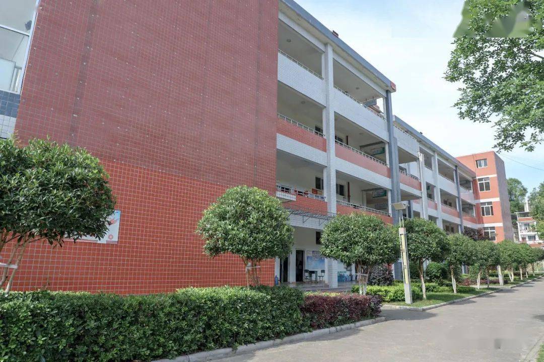 高考倒计时2天让我再看你一眼盐亭中学