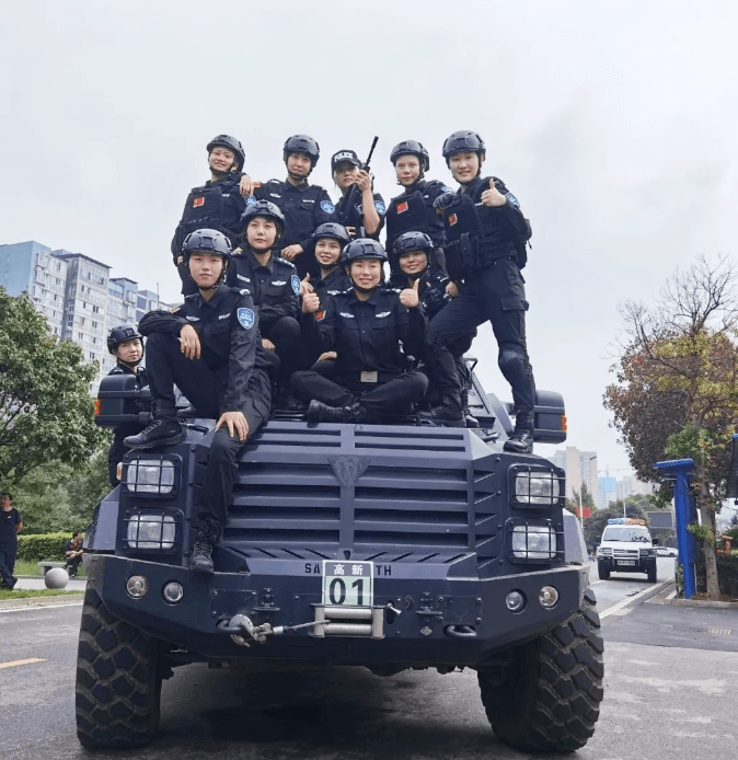 从女子监狱特警日记看不一young的青年文明号