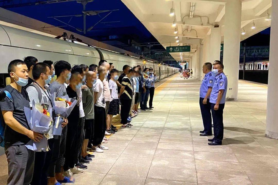 南部县公安局跨省追捕抓了20多人