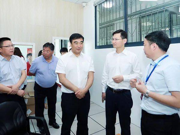 高考倒计时2天,市,区领导为高考"保驾护航"