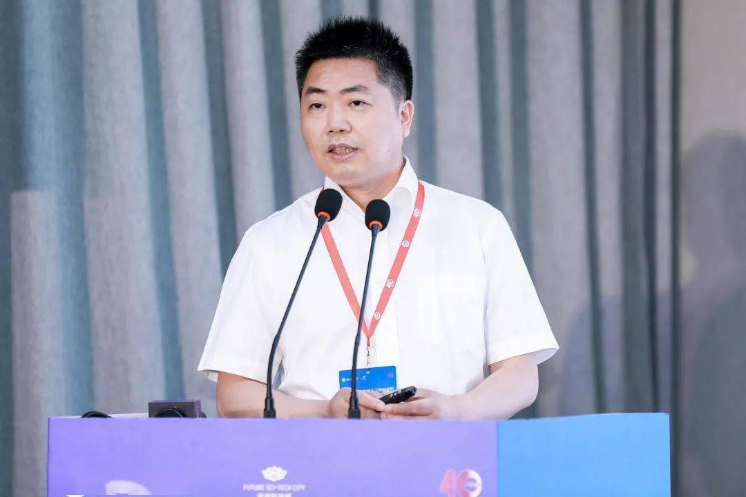 吕建成教授分享了《四川大学计算机学院(软件学院)人工智能学科建设实