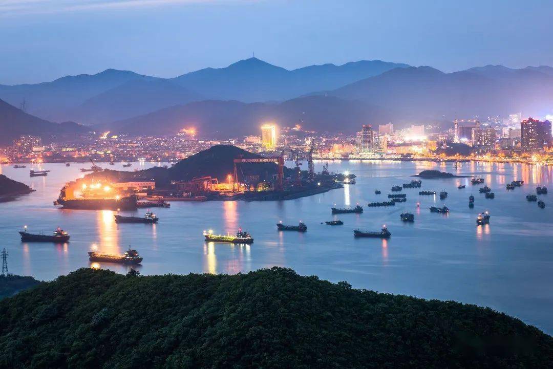 聆听定海歌词里的秘境分享