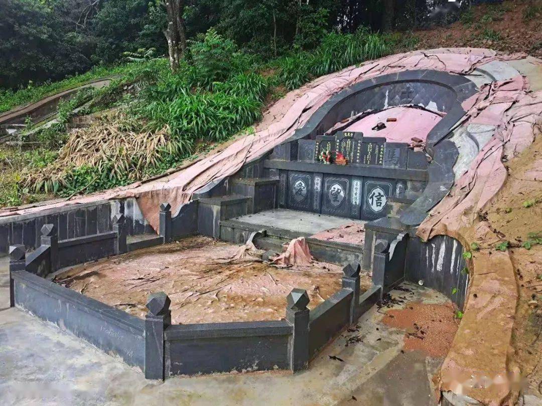 7座私坟被拆_坟墓