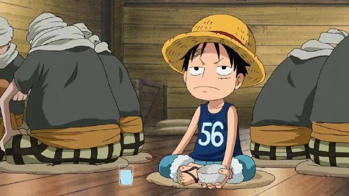 小时候的路飞,很萌很逗