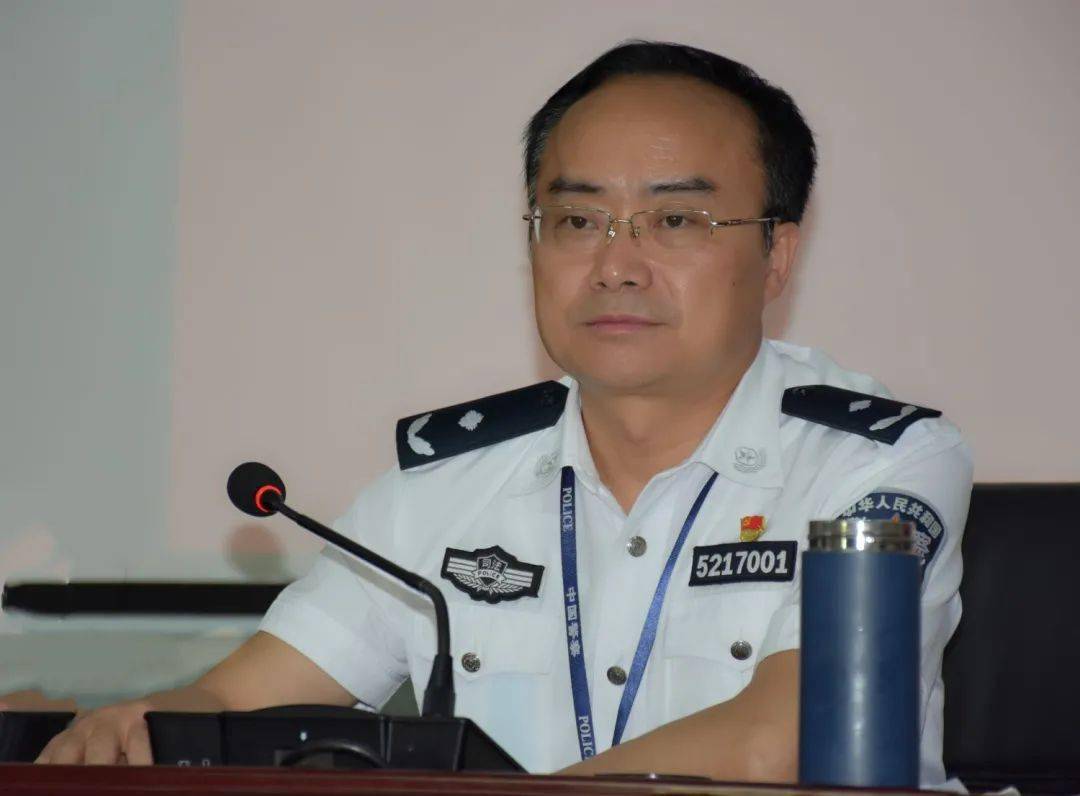 瓮安监狱党委书记开展党史专题宣讲