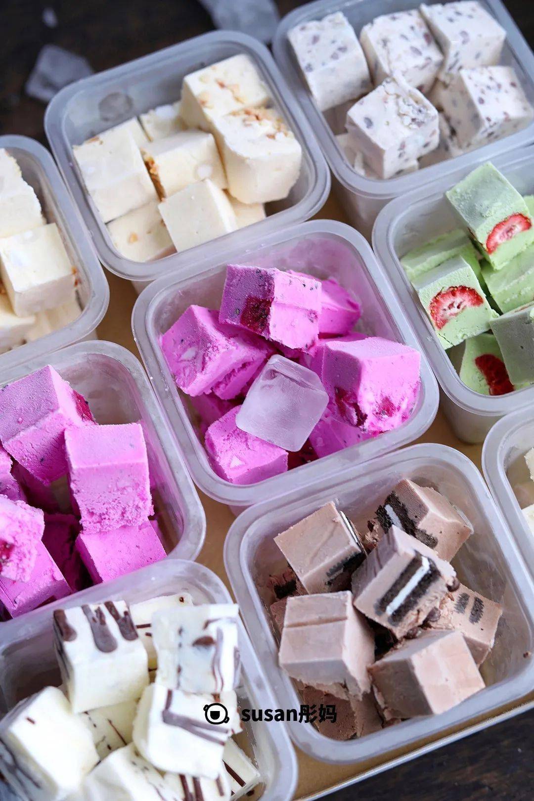 出道即网红厚度堪比一块砖的厚切酸奶绵密顺滑凉到心坎儿我一次能吃10