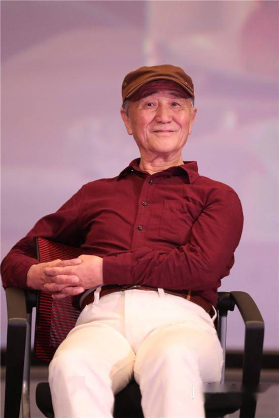 《离秋》的故事背景与导演汪崎的成长经历息息相关.