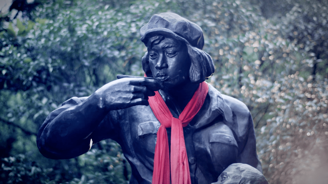 "宣传片以此为主题,通过讲述一个在名城遵义流传了86年的红军卫生员的