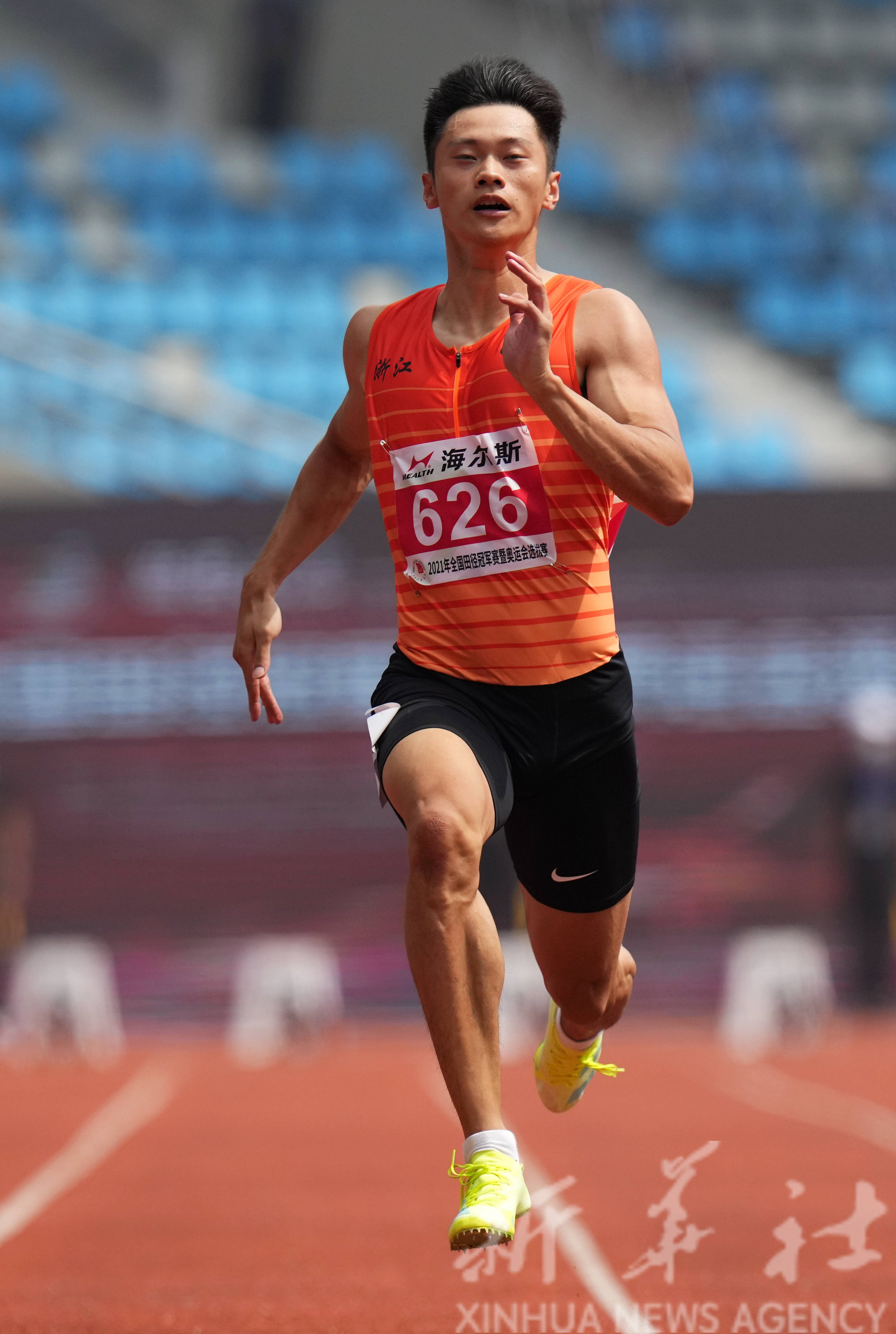 田径全国冠军赛男子100米预赛赛况