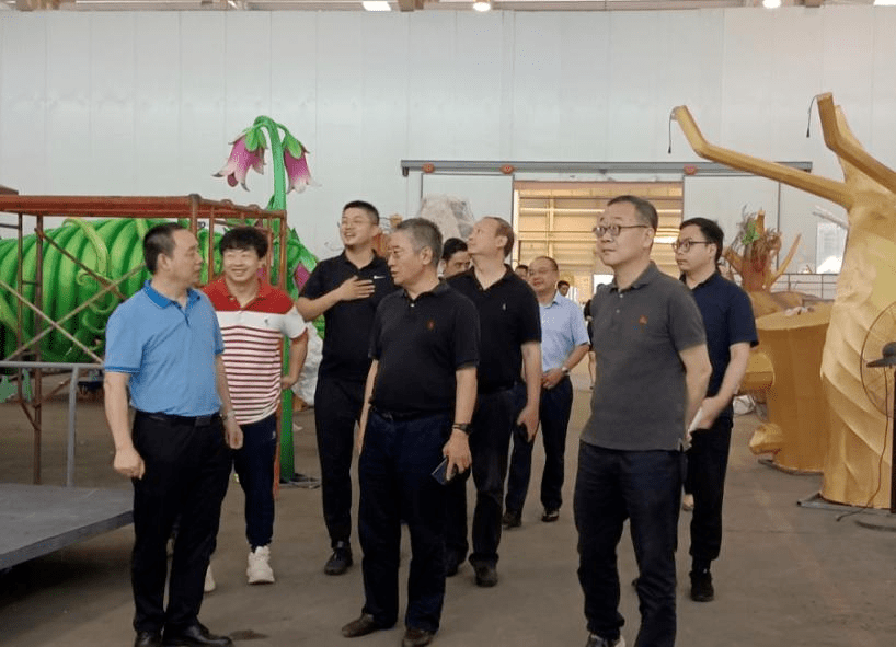 国家文化科技创新服务联盟秘书长刘兵,四川省委宣传部产业发展处处长