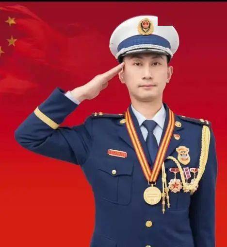 向身边的先进典型击鼓传花交通路特勤站政治指导员党彦龙