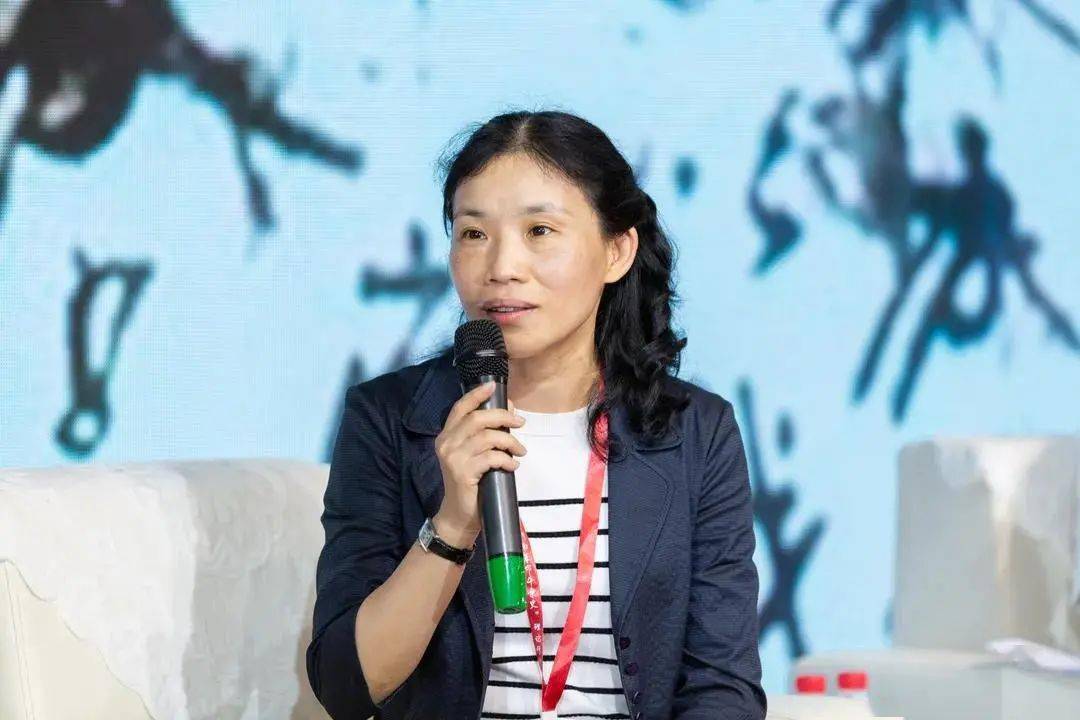 两张照片见证了爷爷的革命信念刘英孙女刘红华:6月9日,曾山,刘英,粟裕