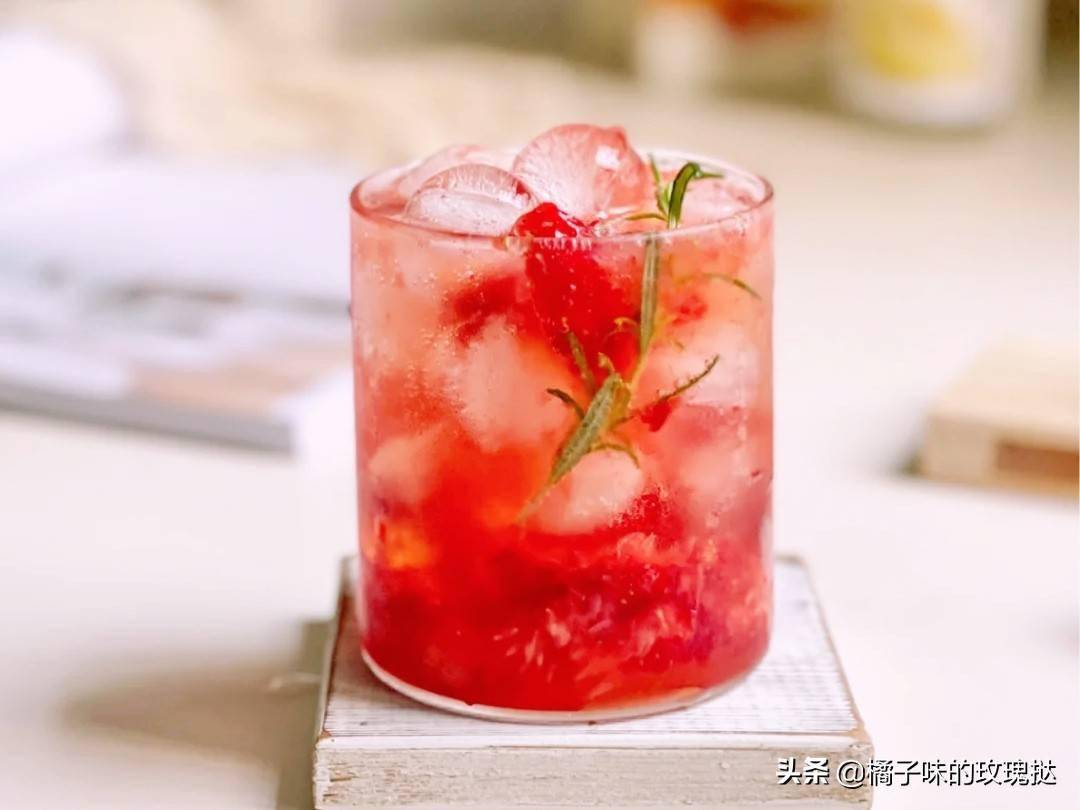 3分钟自制高颜值夏日饮品低卡好喝冰爽可口是夏日必备冷饮