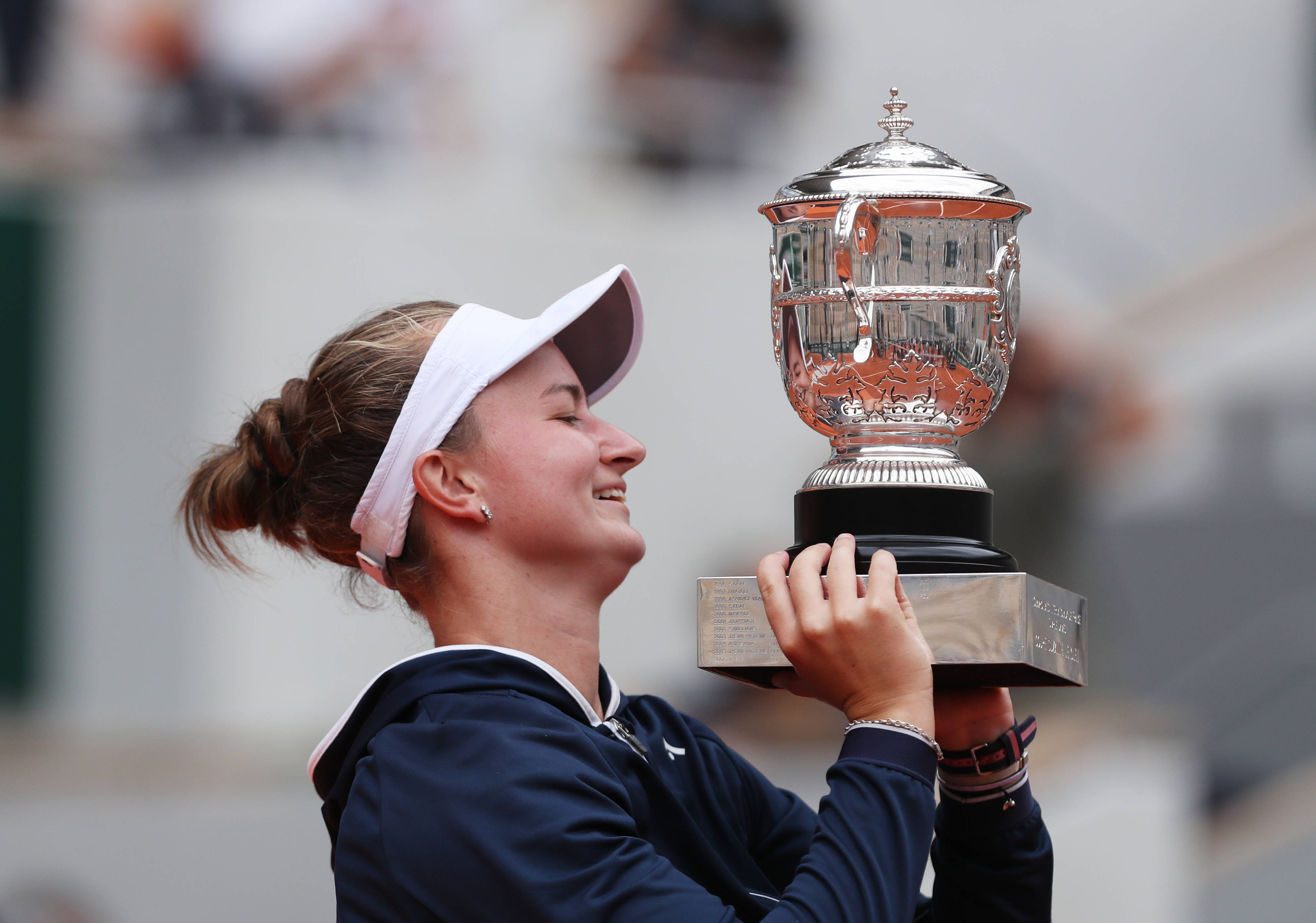 网球——法网:克雷吉茨科娃获得女单冠军