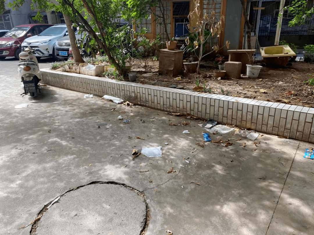 曝光台中发小区脏乱差居民居住环境待改善