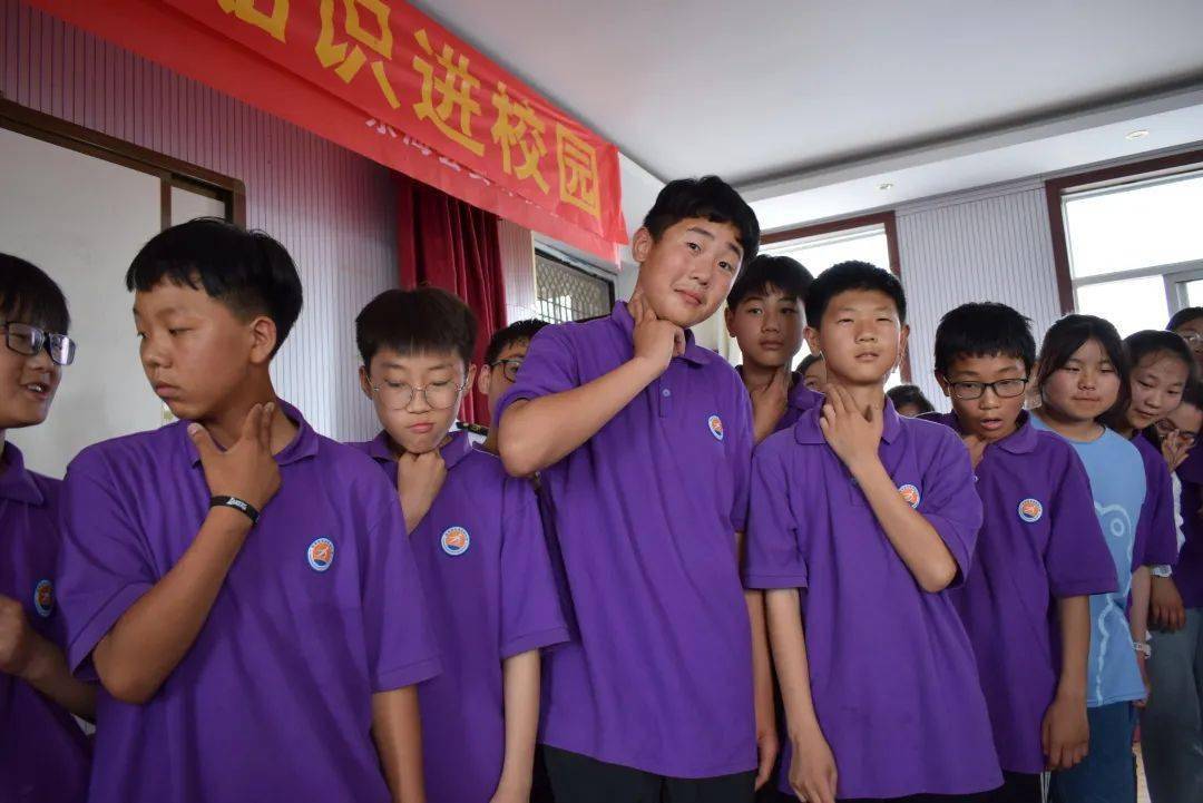 安全生产月水上安全知识走进安峰镇初级中学