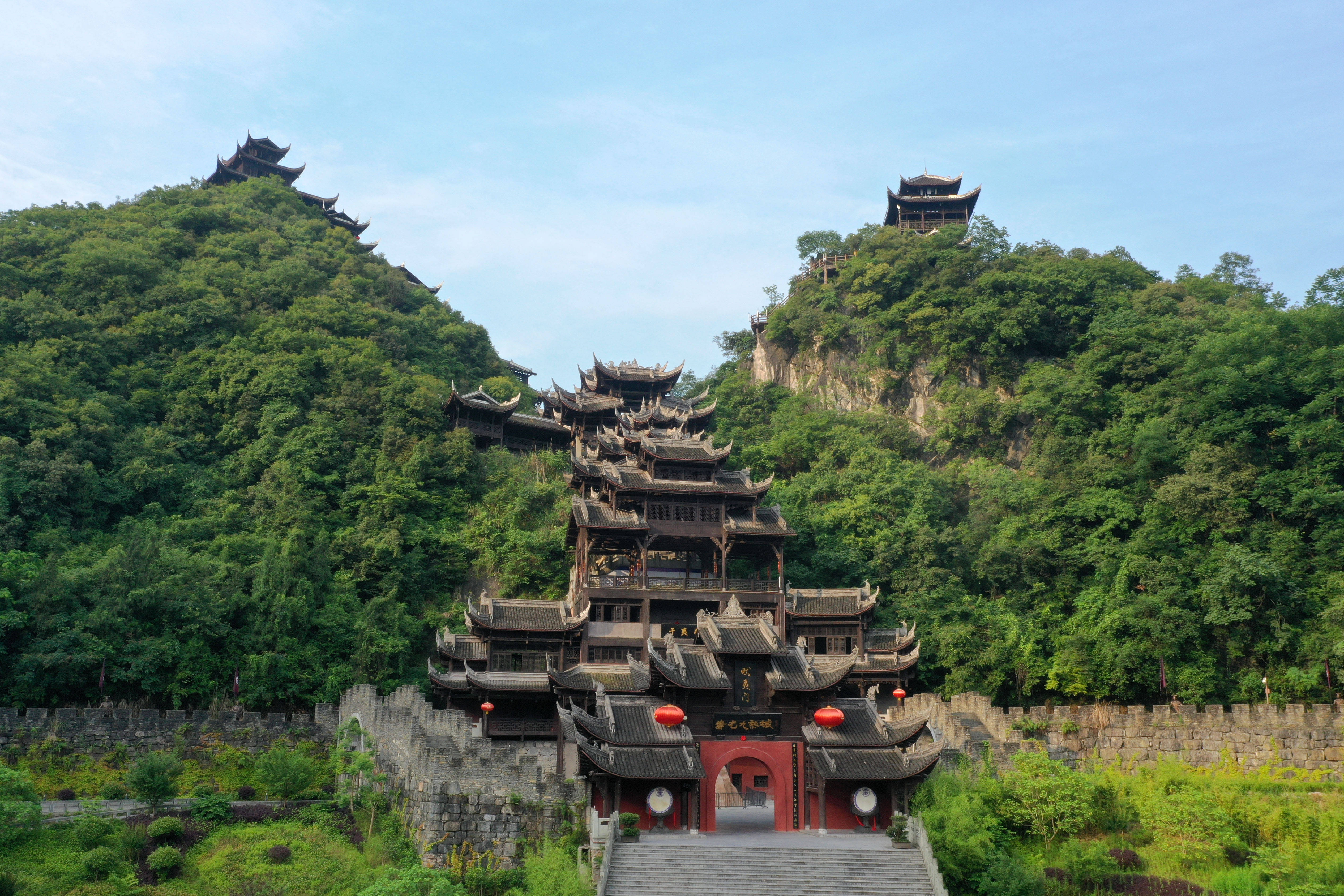 这是6月8日拍摄的蚩尤九黎城一景(无人机照片)