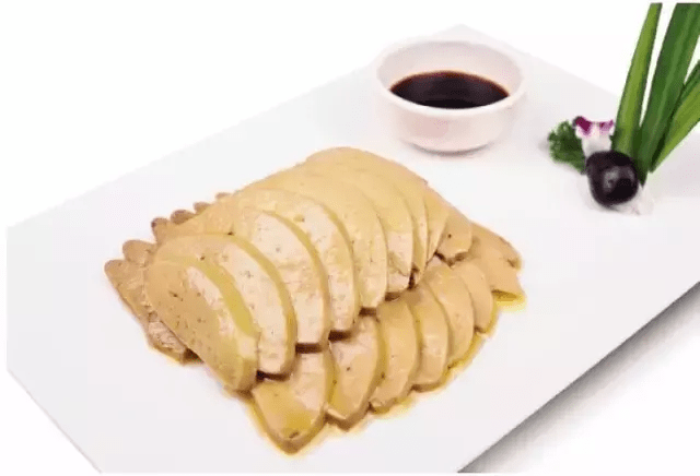 永康灰鹅吃草,鹅肝特别鲜嫩,只有"蒸",才最能体现它的原汁原味.