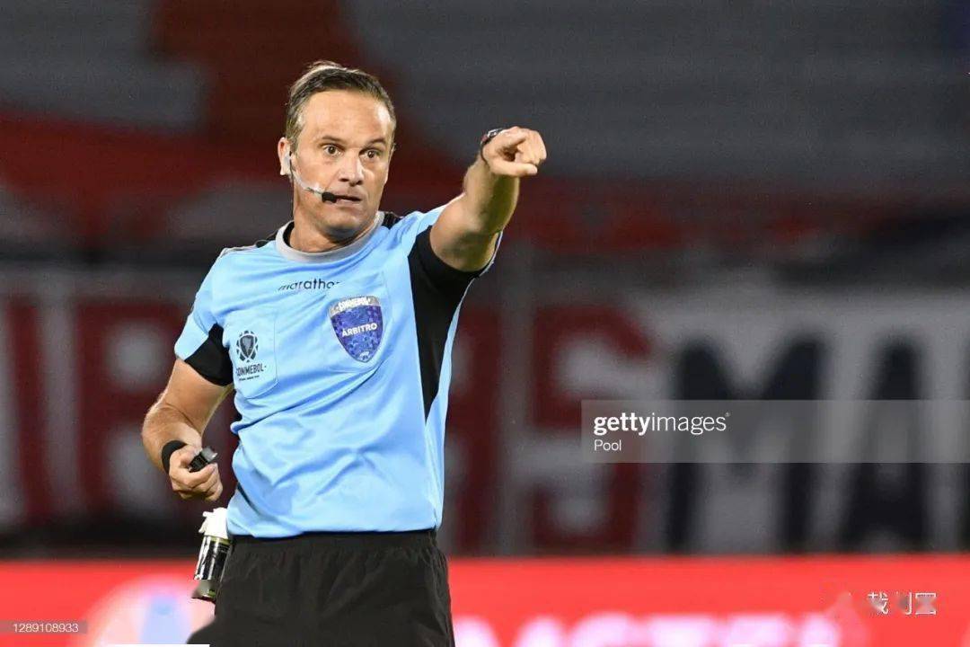 二轮【阿梅利奥·安迪诺】amelio andino(巴拉圭)裁判监督:【胡安·贝