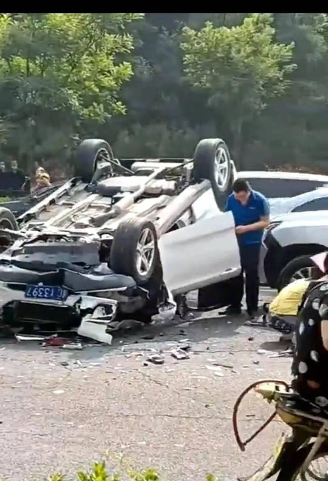 阳泉高速车祸图片