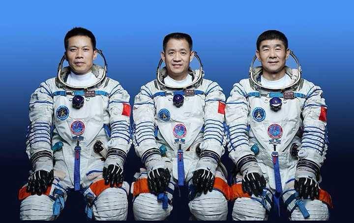 我国|4年零8个月后再上天，神舟飞船有新变化吗？它已经换了“大脑”了