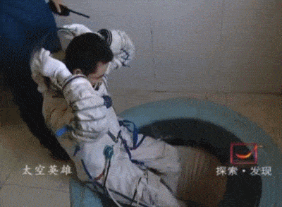 飞行员|这才是顶流！神舟十二号发射升空登顶热一，铭记历史致敬航天英雄
