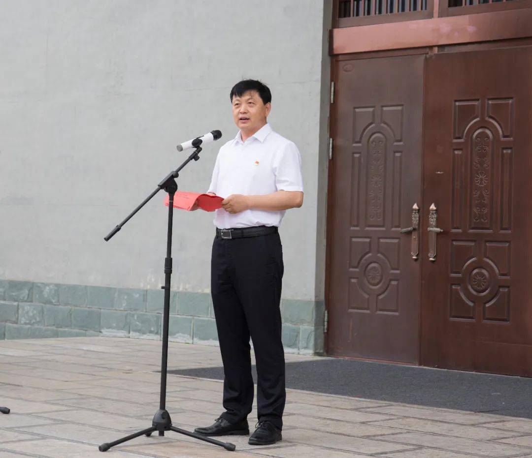 市委常委,统战部长黄旭东为大家介绍了濮阳的基本市情和冀鲁豫边区