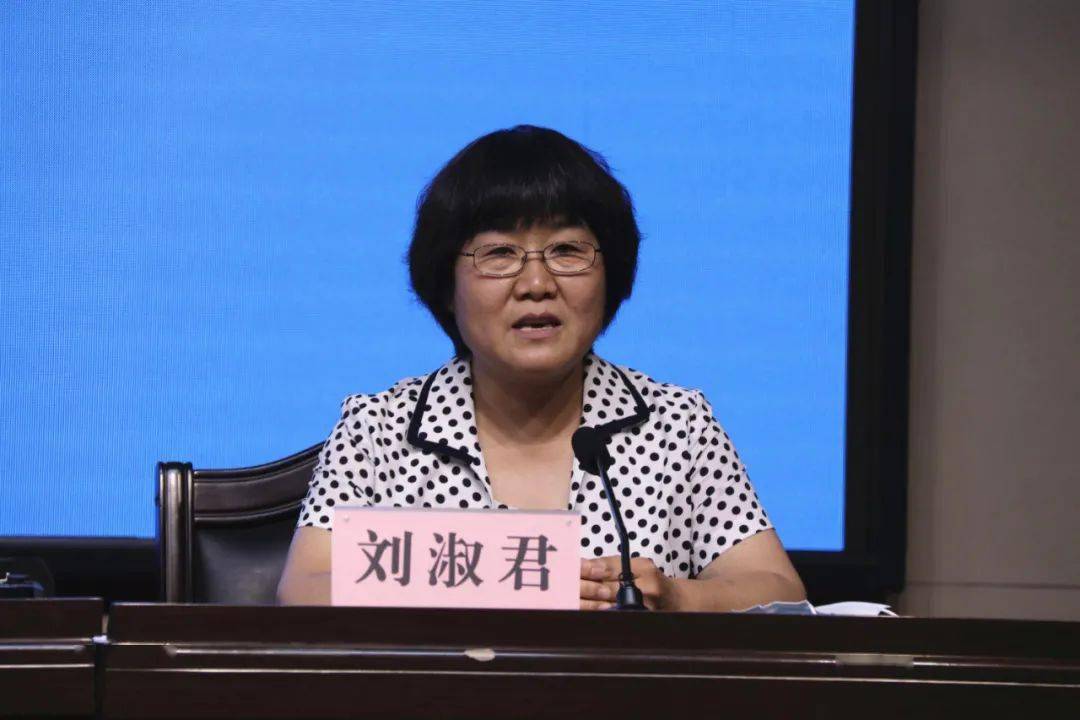 接种工作新闻发布会,市疾控中心专家刘淑君参加发布会并回答记者提问