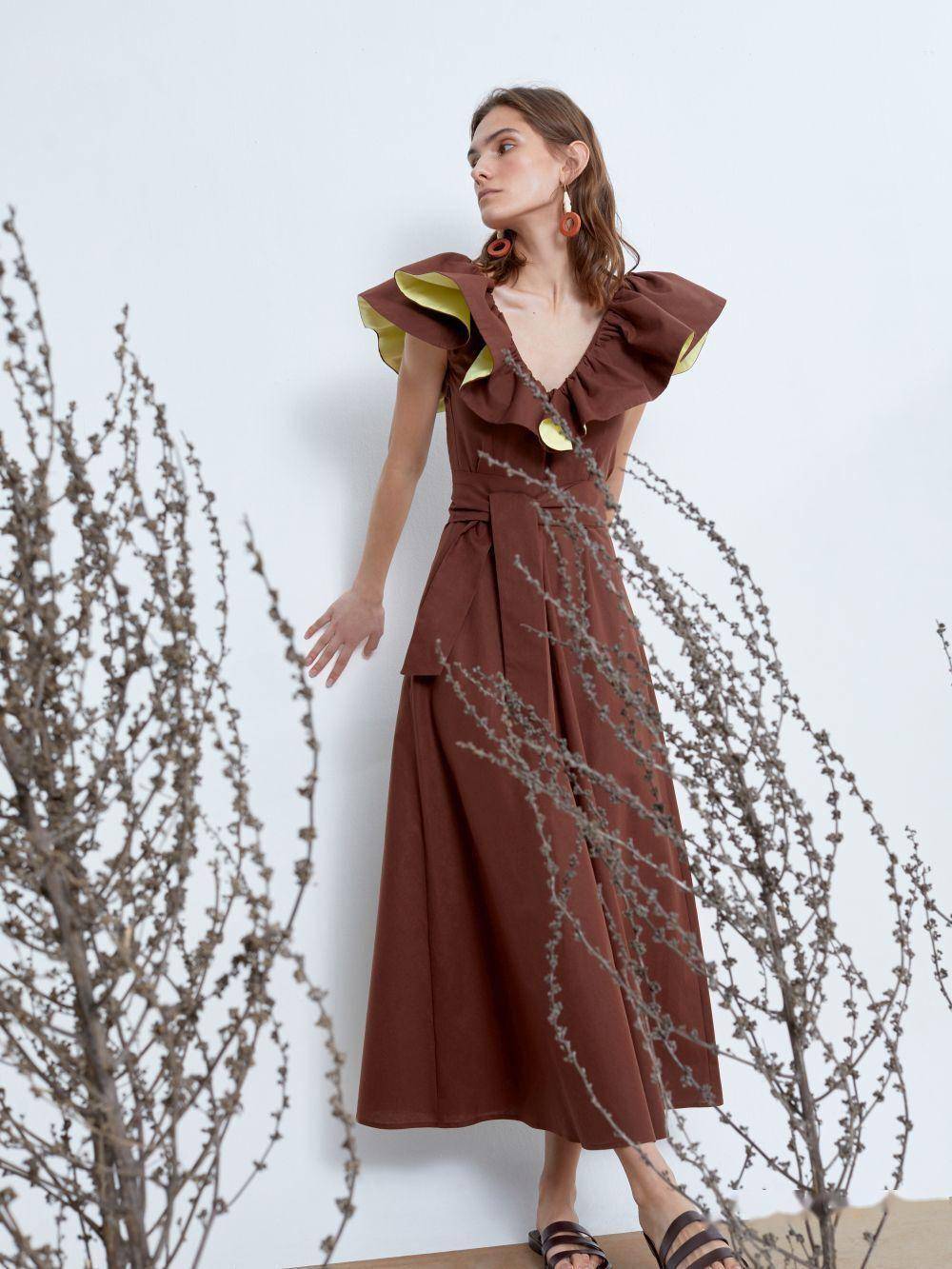 西班牙侯爵夫人推出个人时装风格鲜明受追捧上线几周就售罄