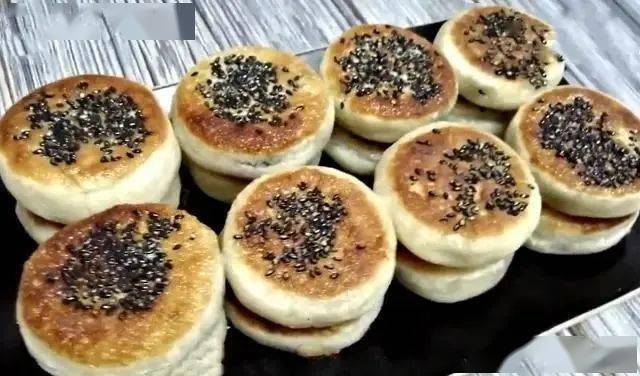 面粉怎么做的饼子好吃 6757aa5b3ad74ba4b71af81c30aee9e4.jpeg