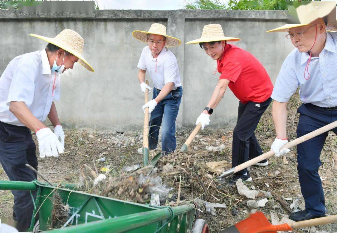 林道平温湛滨杨文龙等市领导带头参加环境卫生大清扫活动