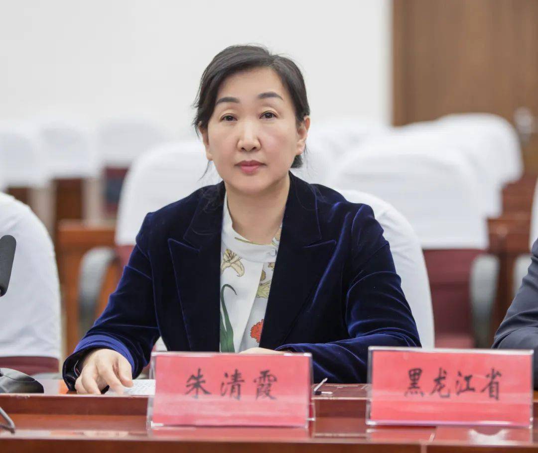 2017年12月,初冬,副市长朱清霞率队"进京赶考".