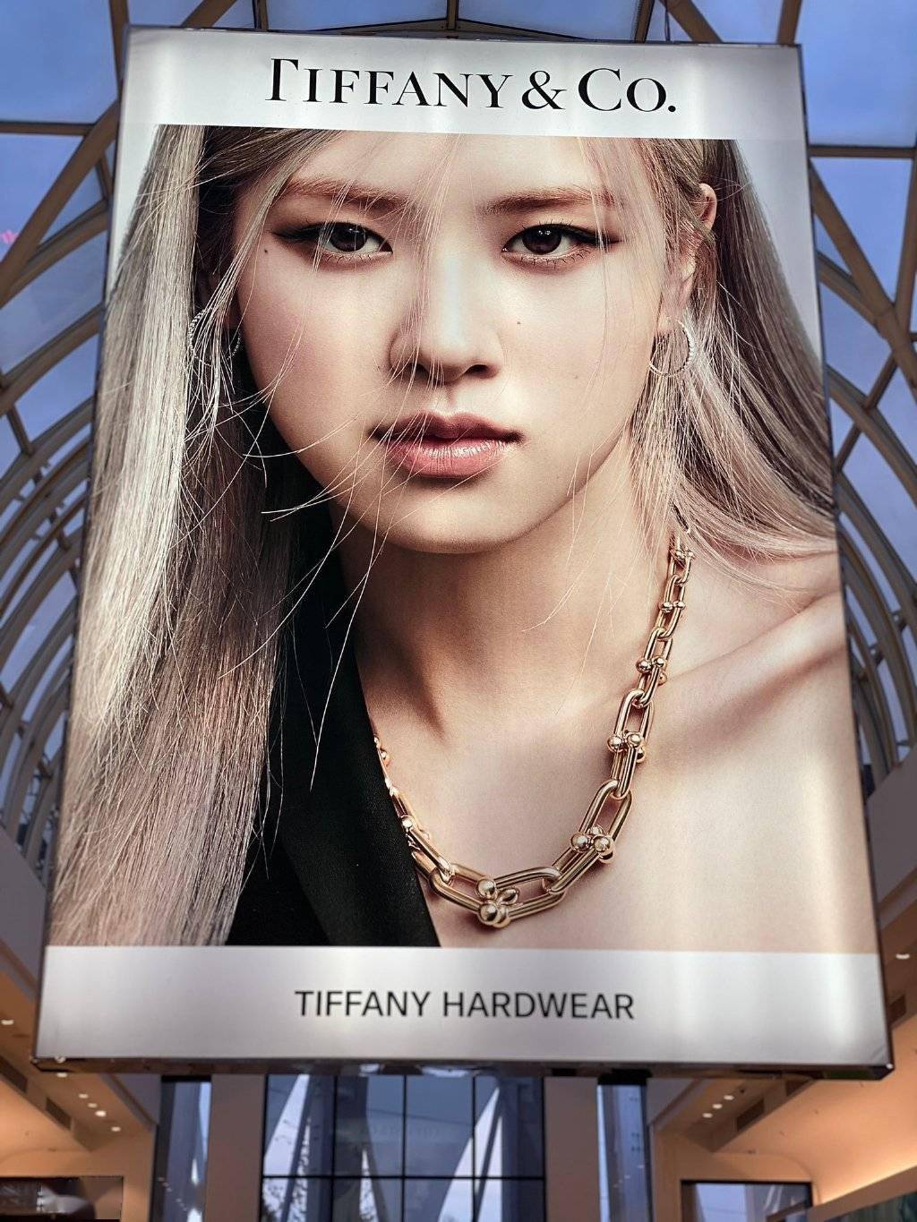 tiffany&co.全球品牌代言人朴彩英地广惊现澳大利亚墨尔本