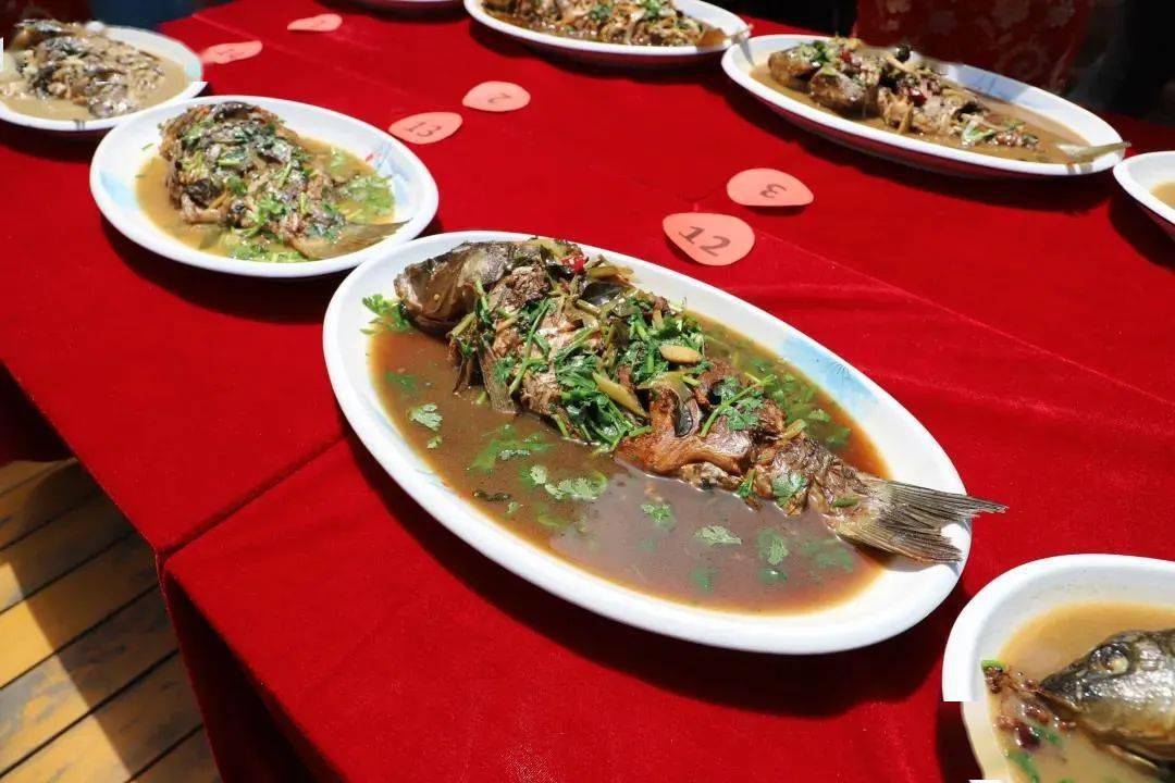 百味人生鱼跃龙门龙门小筑百鱼宴烹饪比赛鲜香开场