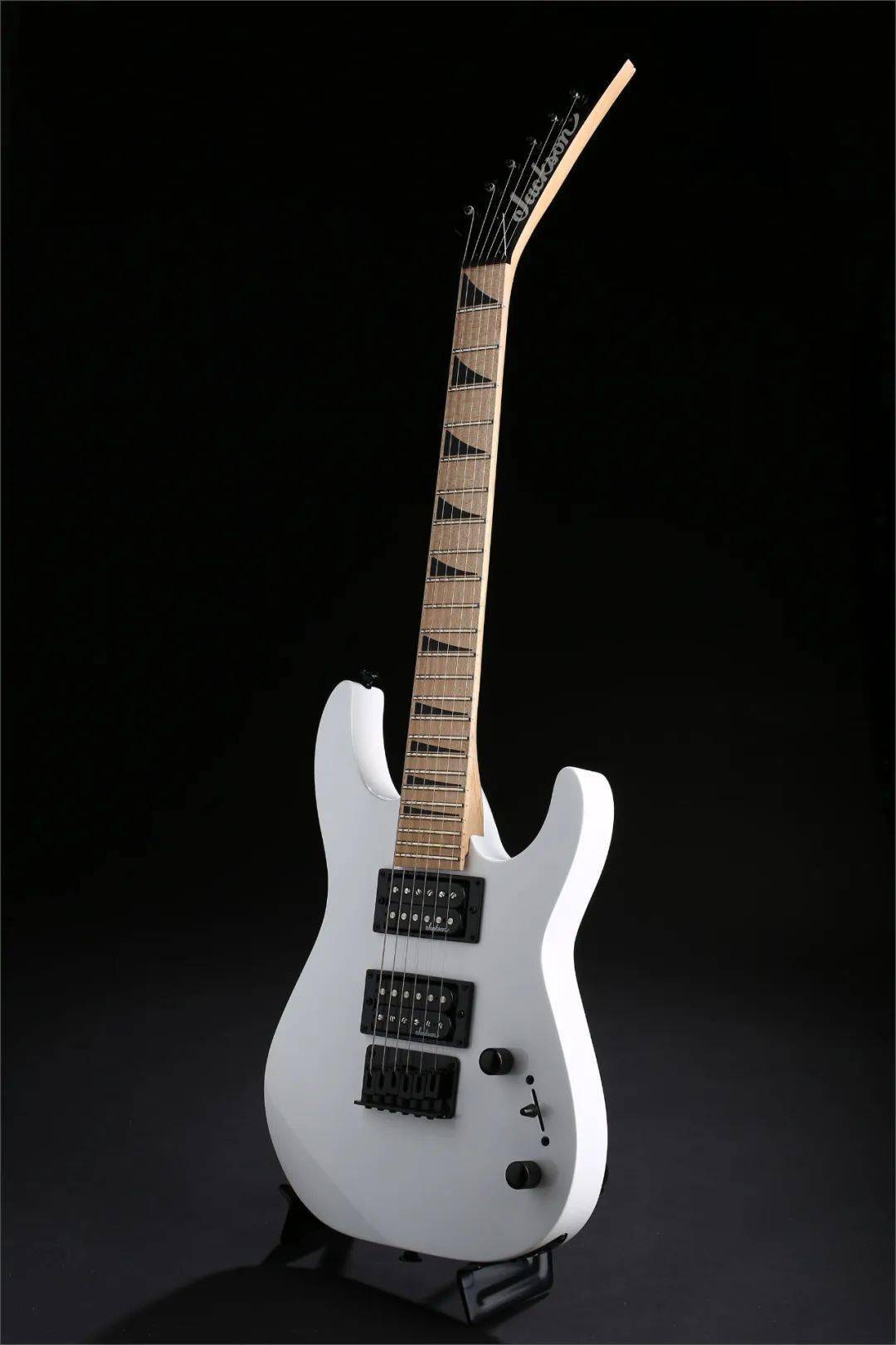 摇滚从娃娃抓起jackson67jsminion系列儿童电吉他琴国上架热售中