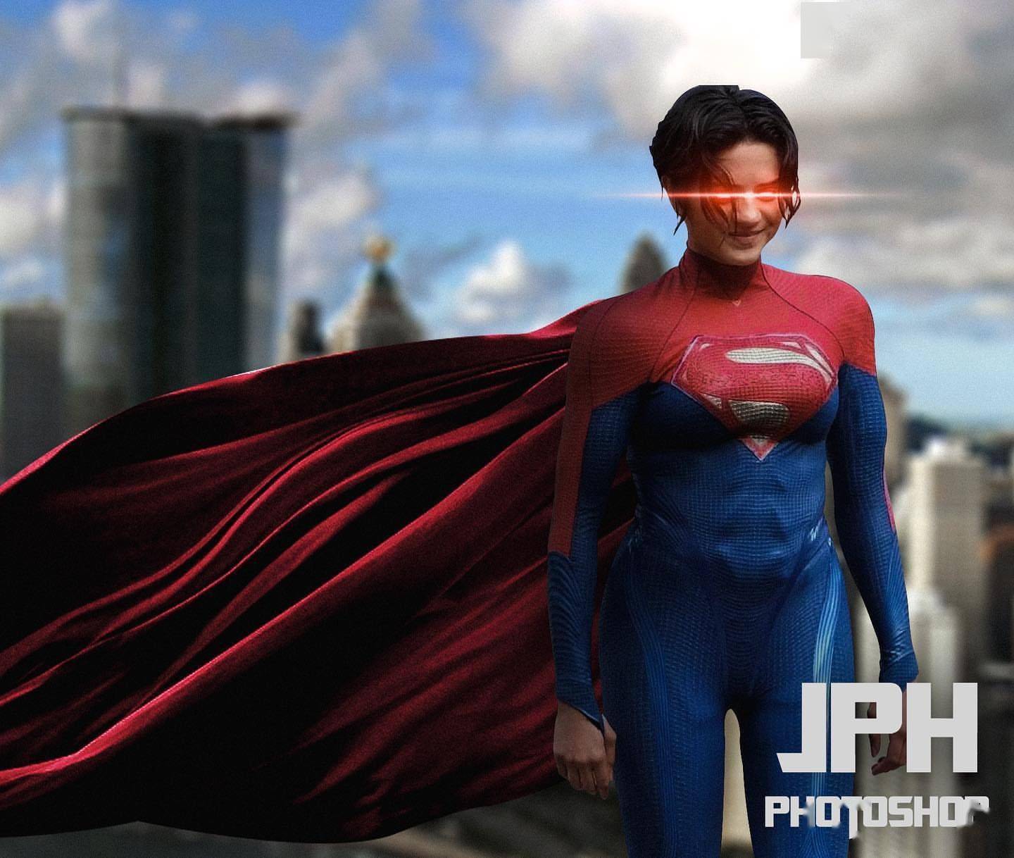 近日外媒公布了《闪电侠》电影的片场照,拉丁裔女演员萨莎·卡列