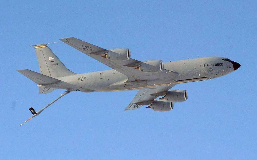 KC-135即将退役：不算完美的加油机，却奠定当代商用飞机经典构型