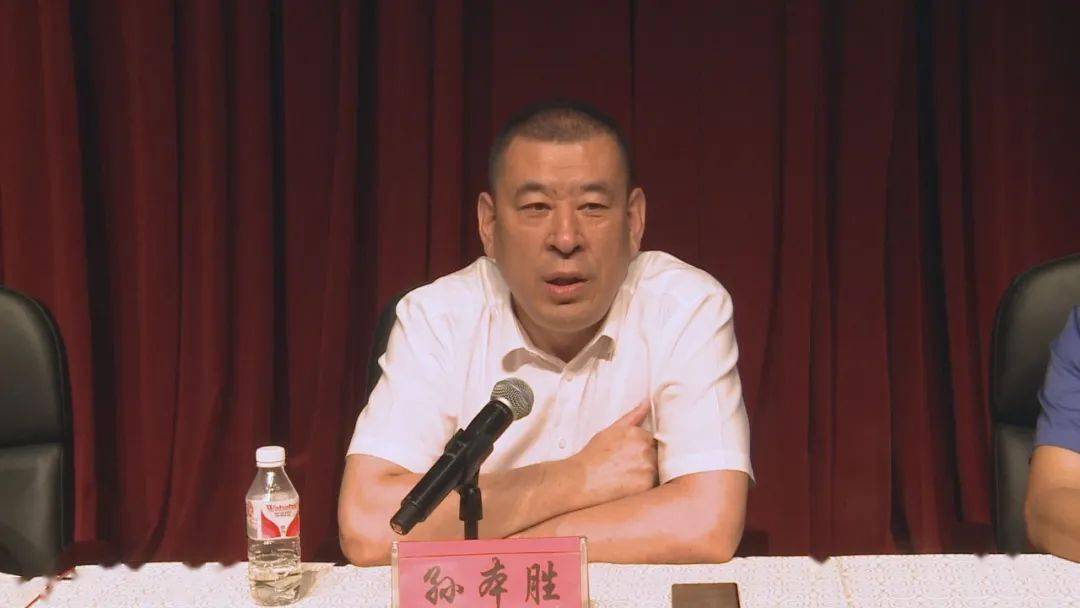 区综合执法局发挥主力军作用打好创城攻坚战