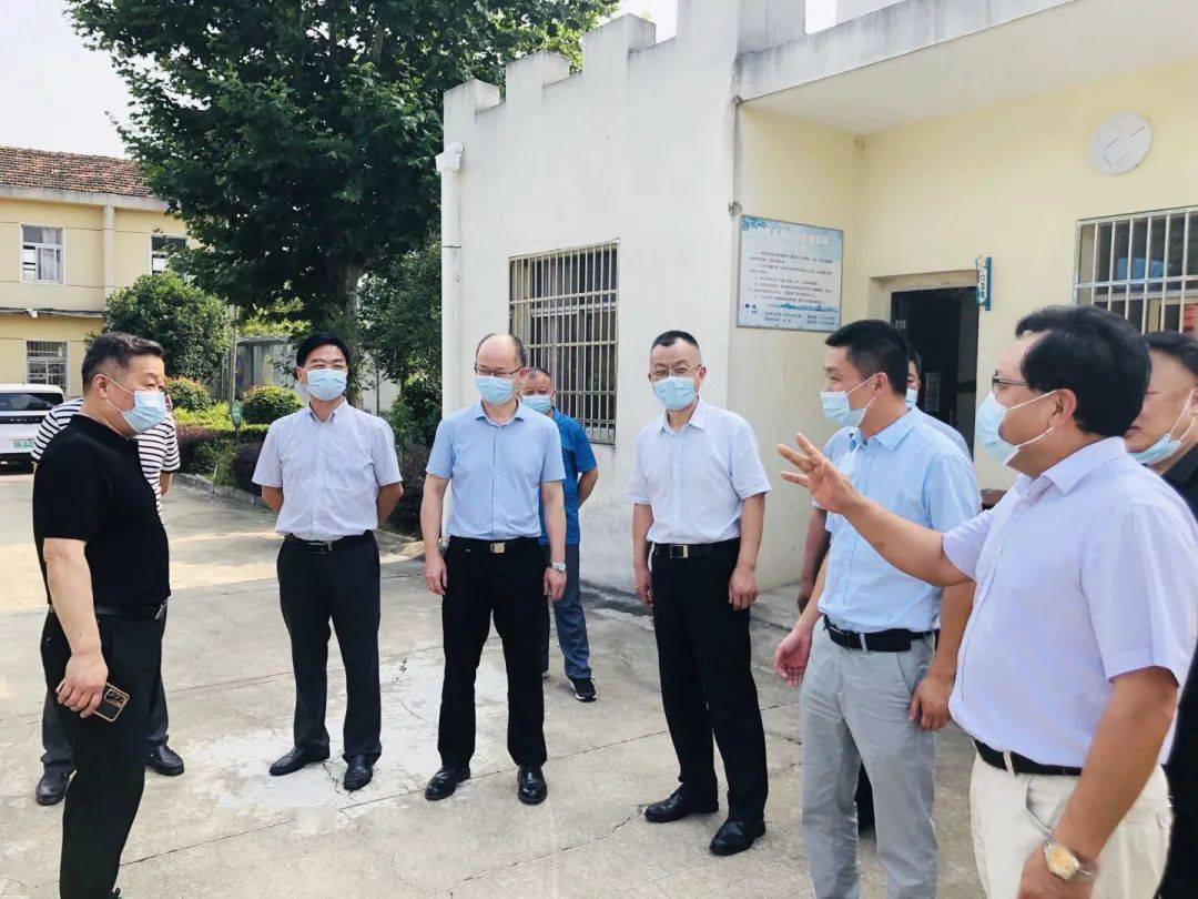 调研组一行,先后到潘塘中学,徐古中学,道观河小学,旧街中学,旧街红星