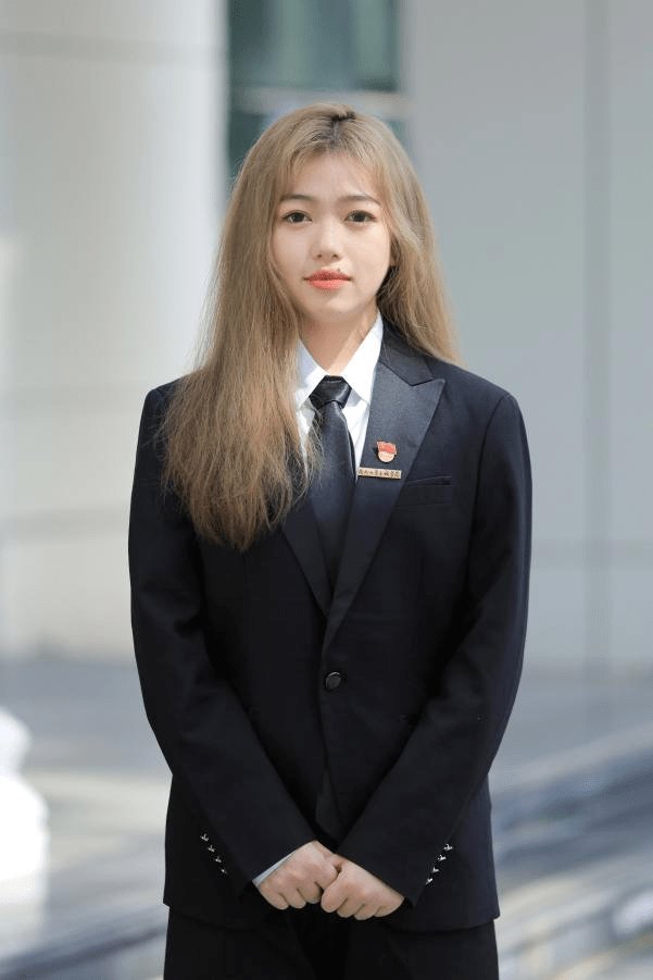 刘丹妮,福州大学至诚学院传播与艺术系表演专业,在校专业成绩名列前茅