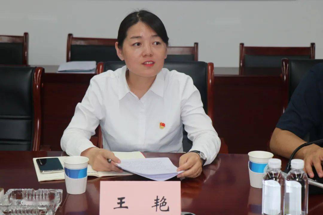 我会群英会党支部副书记王艳,会员王亚珍等参加了本次活动.