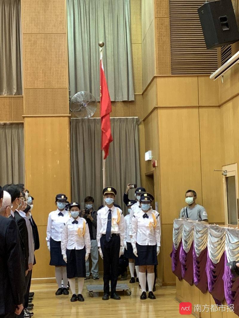 龙乐豪|?“我们可以把你培养成现代嫦娥”龙乐豪院士勉励香港女学生