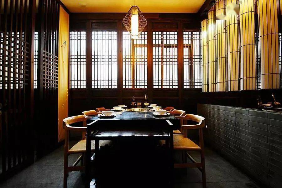 农民巷口华联店宽坐火锅简约拙扑古香古色里的烟火气息仅138元享门市