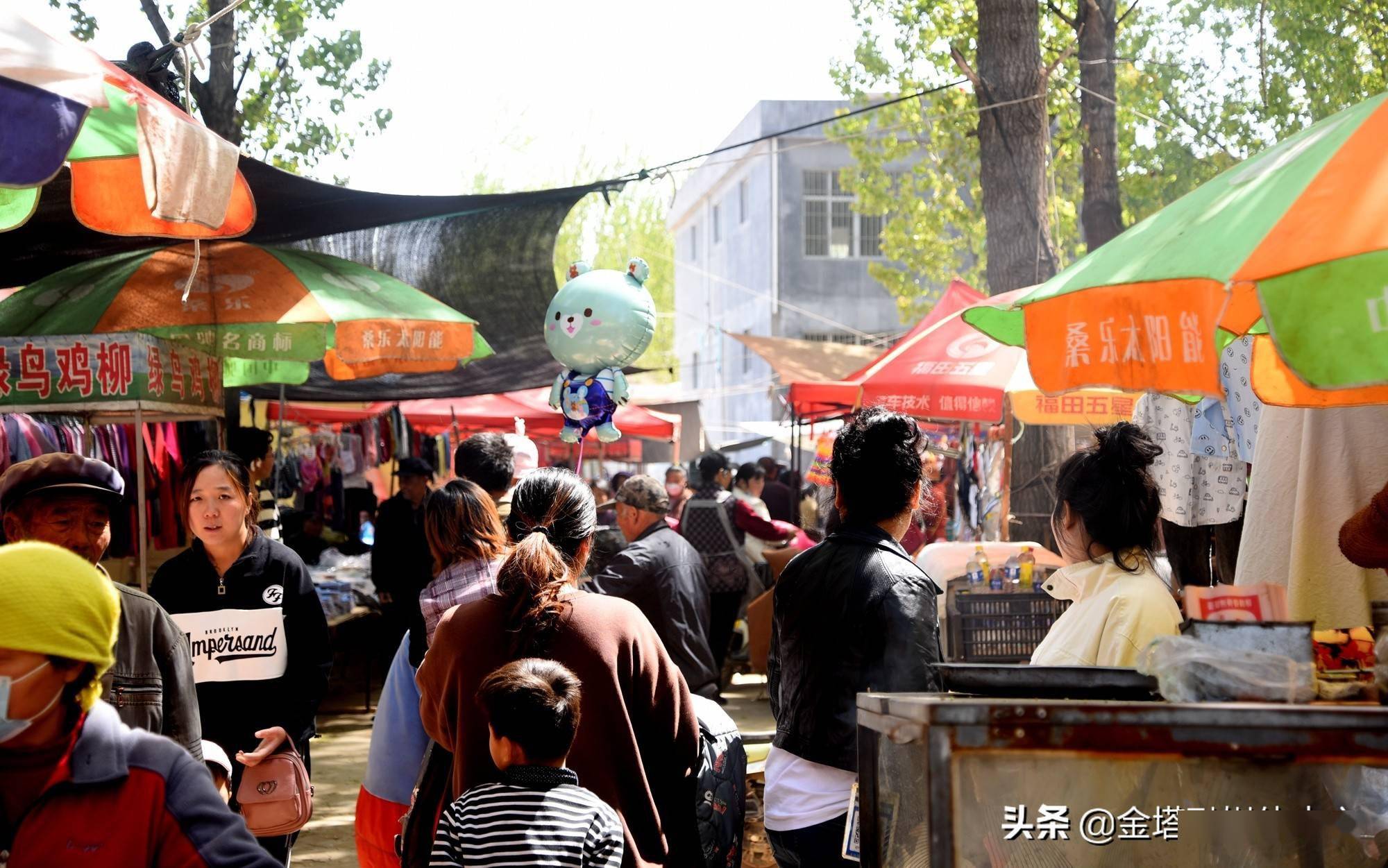 山东沂南农村大集承载乡村记忆